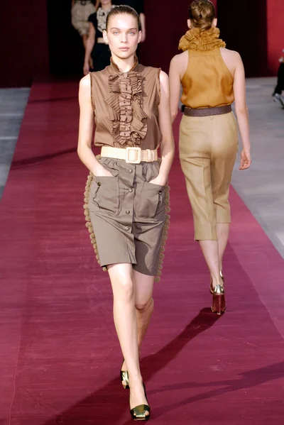 Look 5